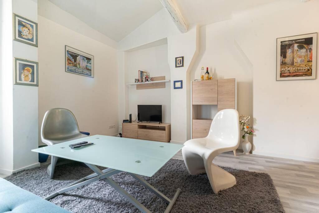 Le Charme Du Medieval Dans Un Appartement Cosy Hyères Eksteriør billede